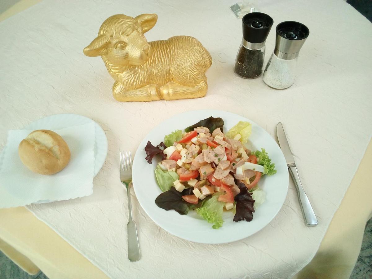 Hotel-Restaurant Goldenes Lamm Dinkelsbühl Dış mekan fotoğraf