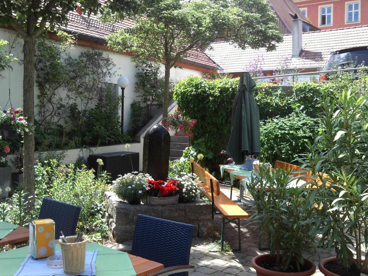 Hotel-Restaurant Goldenes Lamm Dinkelsbühl Dış mekan fotoğraf
