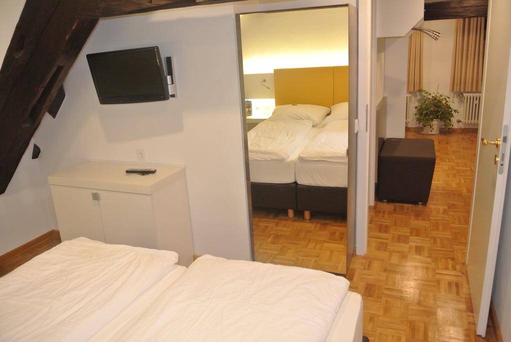 Hotel-Restaurant Goldenes Lamm Dinkelsbühl Oda fotoğraf