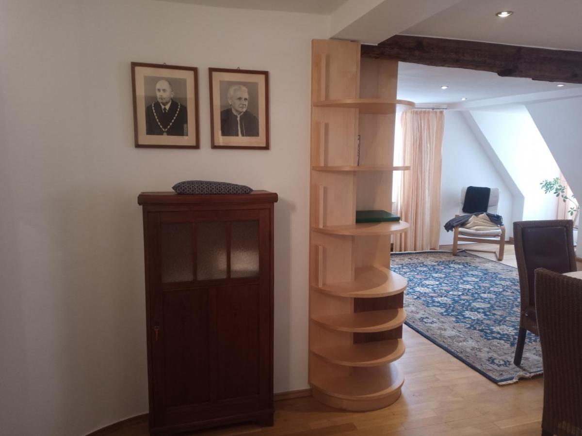Hotel-Restaurant Goldenes Lamm Dinkelsbühl Dış mekan fotoğraf