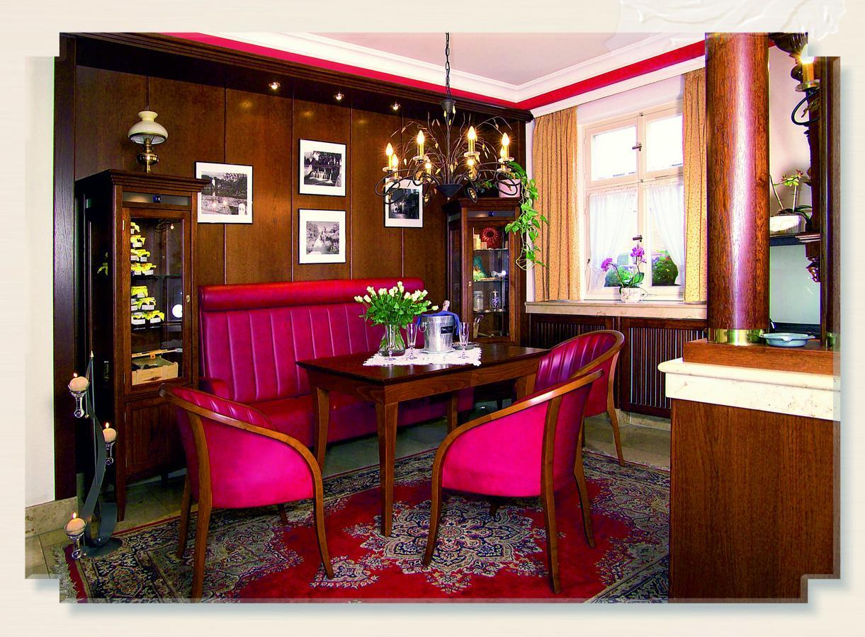 Hotel-Restaurant Goldenes Lamm Dinkelsbühl Dış mekan fotoğraf